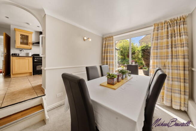 3 bed Detached for sale Image 9