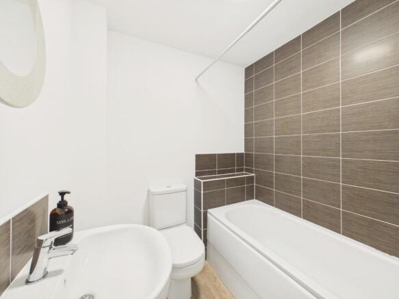2 bed Terraced for sale Image 8