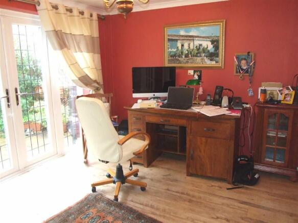 Photo 6