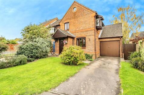 Simkins Close, Winkfield Row