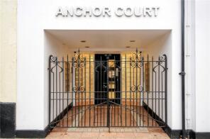 8, 28 Anchor Court, London Street, Basingstoke RG21 7NY