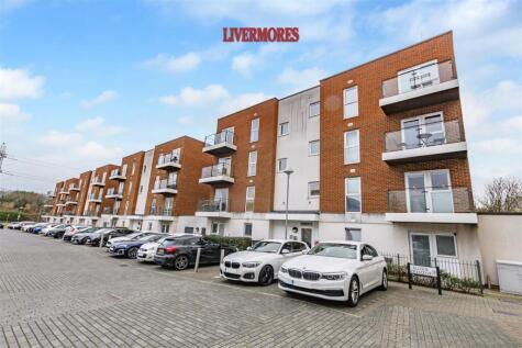 Alcock Crescent, Crayford