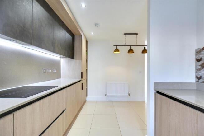 Kitchen_4.jpeg