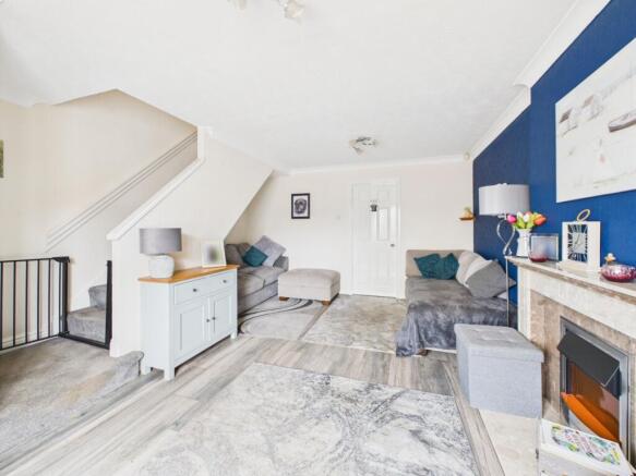 3 bed Semi-Detached for sale Image 3