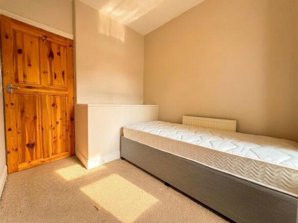 3 bed Terraced for sale Image 10