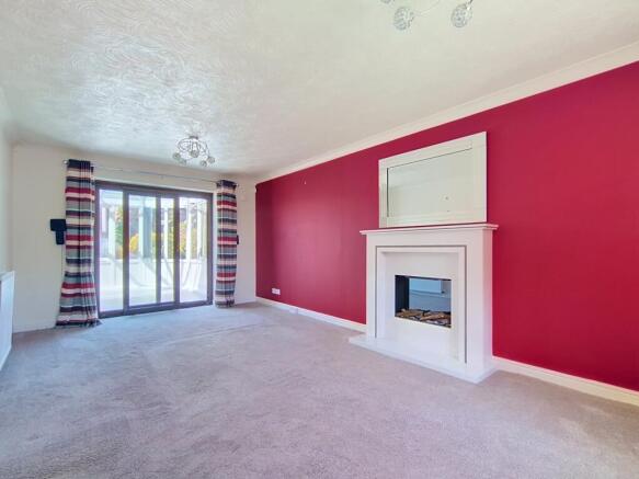 4 bed Detached for sale Image 4