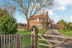 2, Riverside Cottages, Foxbury Lane, Emsworth PO10 8RH