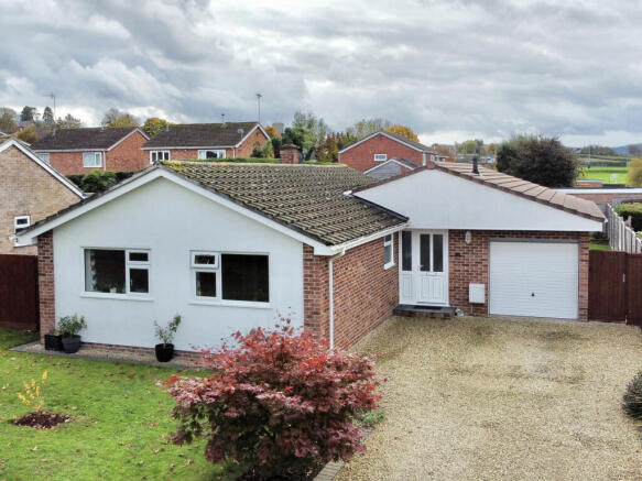 3-bed detached on Longmead Way, Taunton, Somerset, £475,000