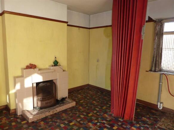 SITTING ROOM