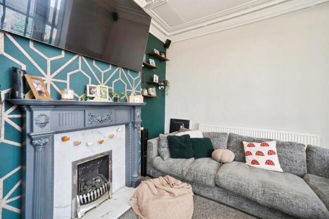 2 bed Semi-Detached for sale Image 5