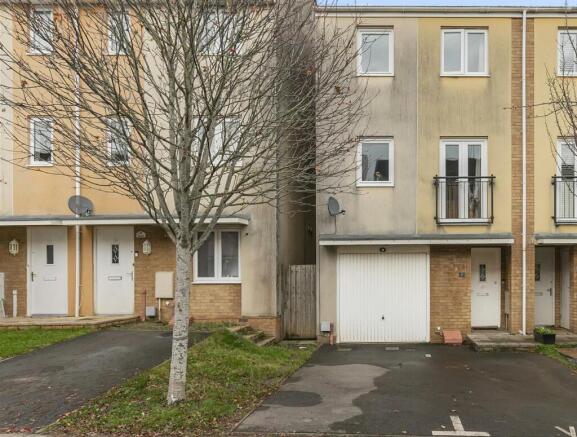 4-bed house on Syms Avenue, Frampton Cotterell, Bristol, £350,000