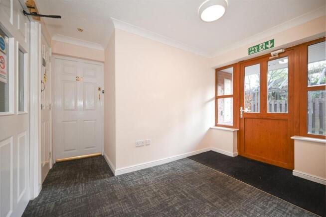 Westholme Close, Congleton, CW12 photo 4