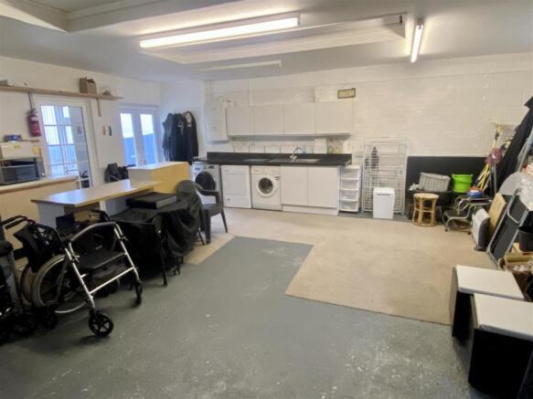 Garage...jpeg