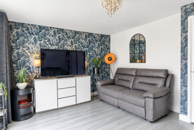 3 bed Semi-Detached for sale Image 4