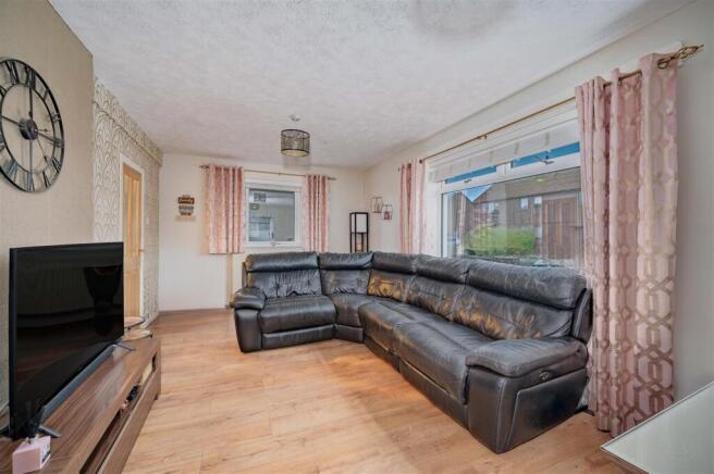 9 St Kilda Terrace Dundee-14.JPG