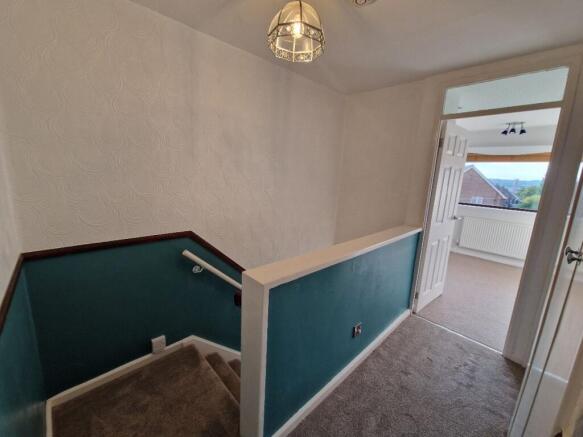 3 bed Semi-Detached to rent Image 11