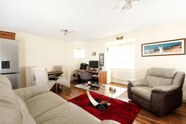 Sitting/Dining Area