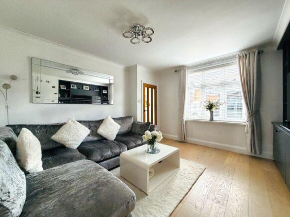 3 bed Semi-Detached for sale Image 5