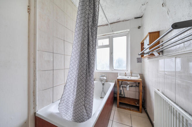 1405269-7-6978c8b...