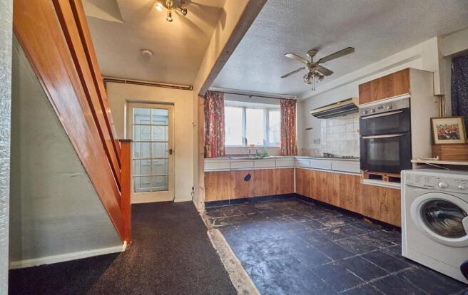 Kitchen Diner to Front