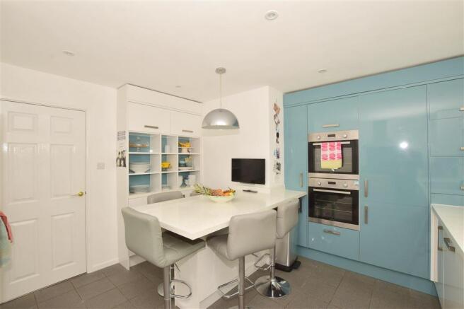 Kitchen/Breakfast Room