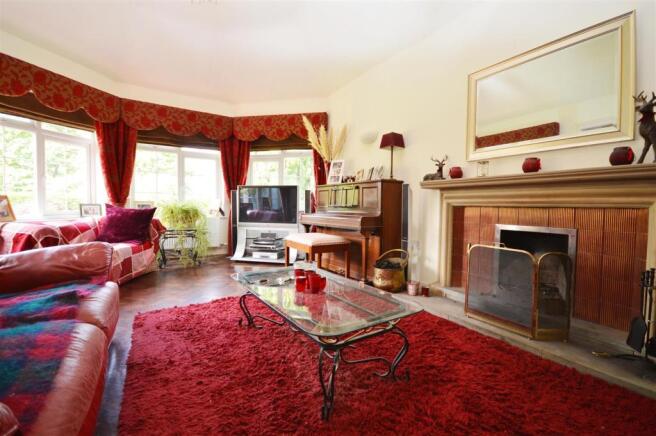 Living Room.JPG