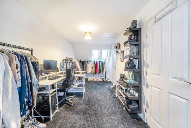 3 bed Terraced for sale Image 10
