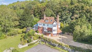 Lake Lodge, Wargrave Road, Wargrave RG10 8PH