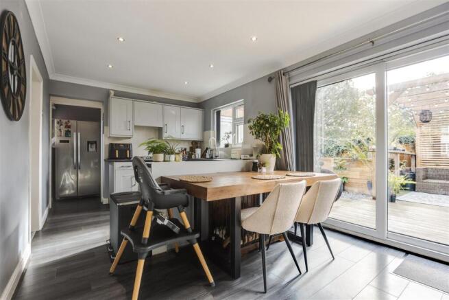 Kitchen diner
