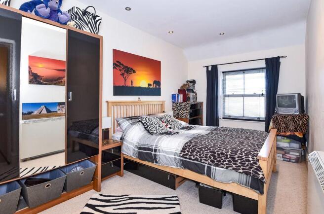 Bedroom 2 (Double)