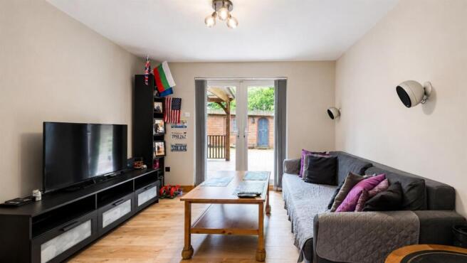 Jade Close, E16 For Sale By Barrain London Estate