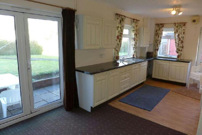 Kitchen/Breakfast/Fa