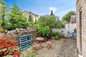 2, Victoria Court, Victoria Walk, Cotham, Bristol BS6 5SE
