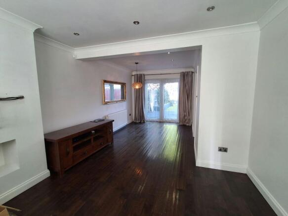 Lounge/dining