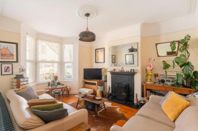 0M4PTSE - Living Room D.jpg