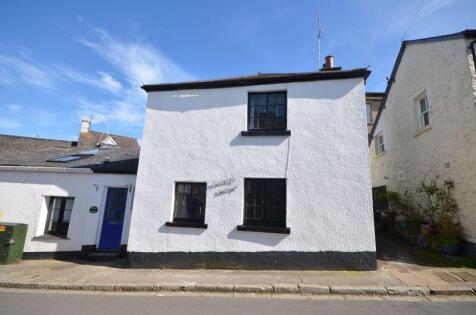 Waverley, 15 The Square, Chagford