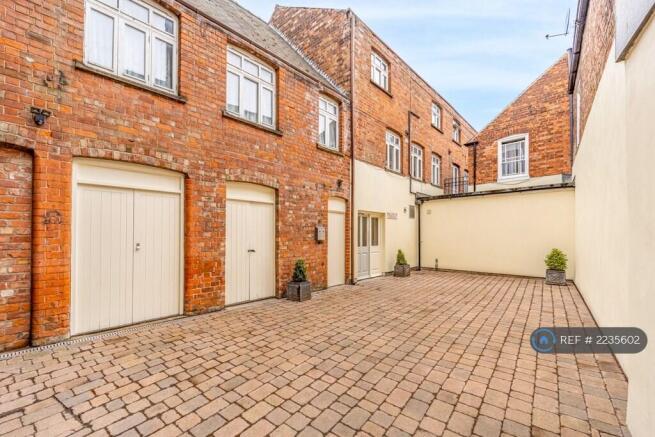 Private Courtyard