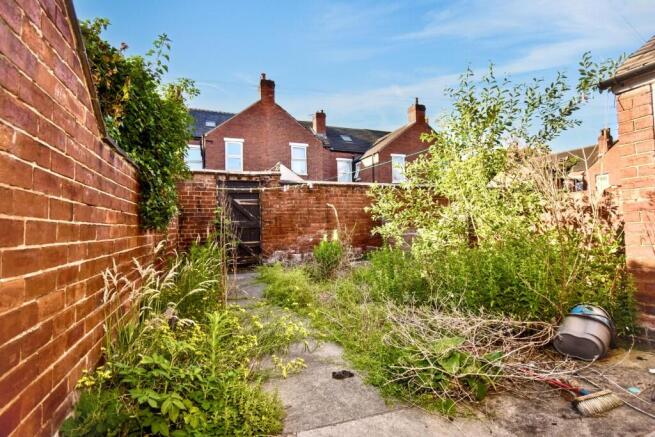 5 bed Terraced for sale Image 4