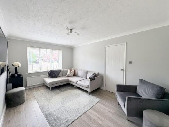 4 bed Detached for sale Image 10