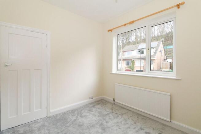 3 bed Semi-Detached to rent Image 11