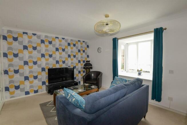 Living Room 1.jpg