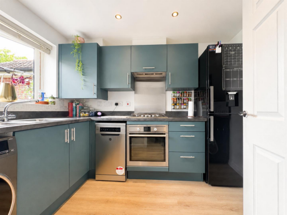 KITCHEN..png