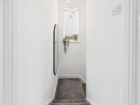 2 bed Semi-Detached for sale Image 11