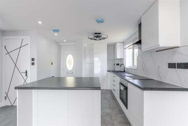 Kitchen 4.jpg