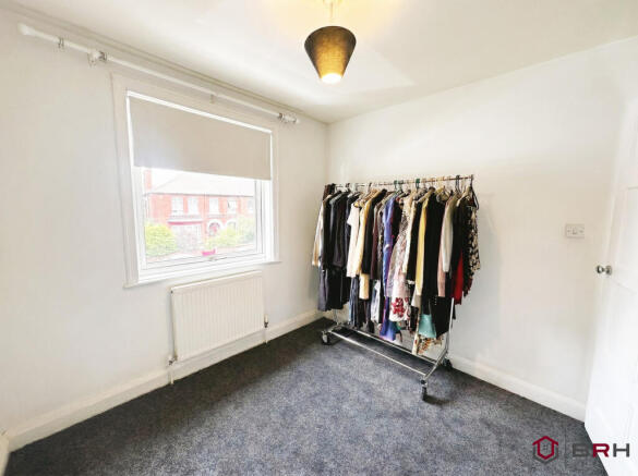 4 bed Semi-Detached for sale Image 8