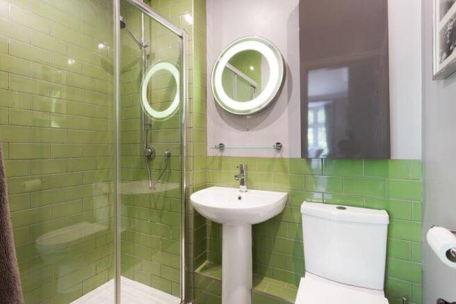 EN SUITE