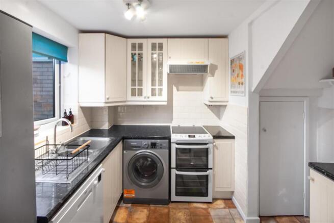 IMG_4402 Kitchen 1.jpg