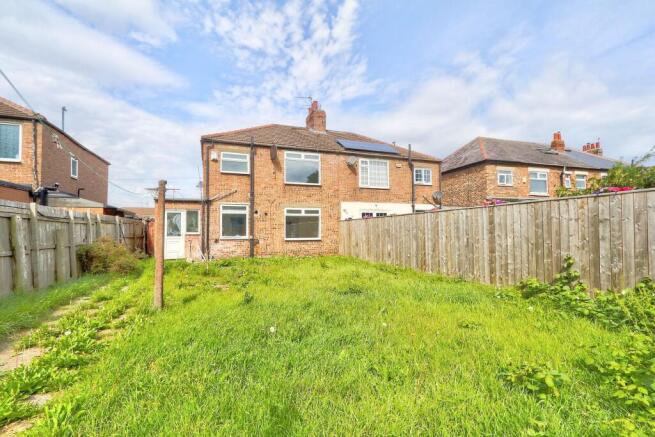 3 bed Semi-Detached to rent Image 12
