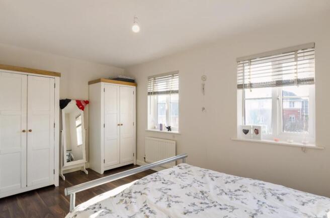 3 bed House to rent Image 6