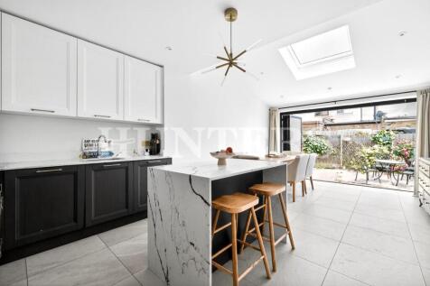 Teynton Terrace, London, N17